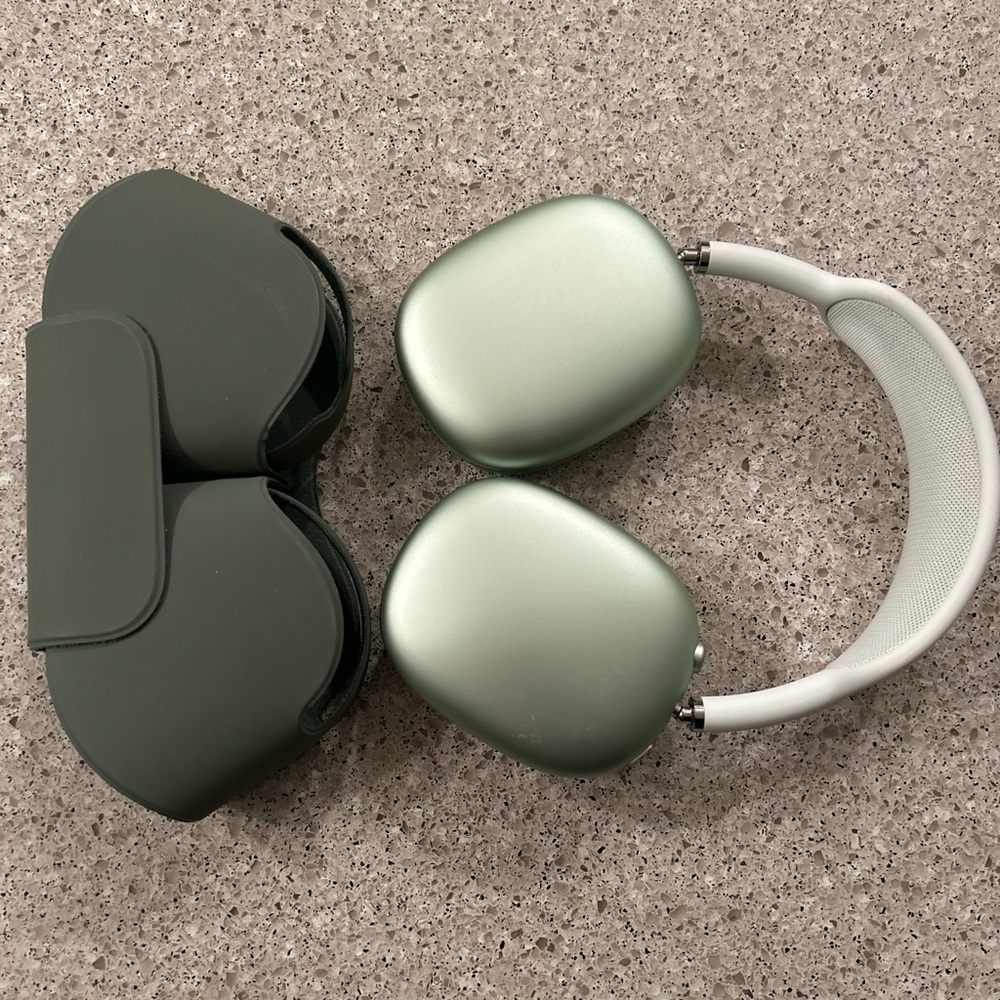 Green Airpod Maxes